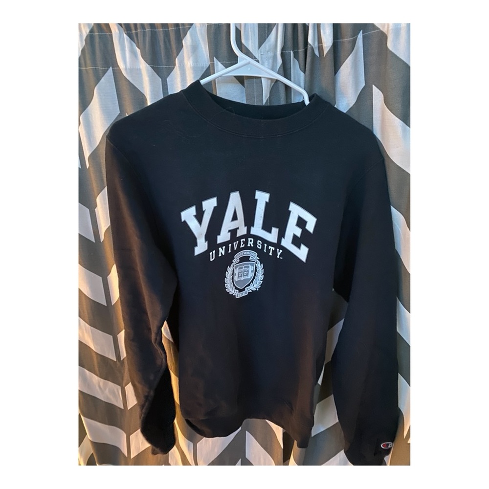 women’s crew neck